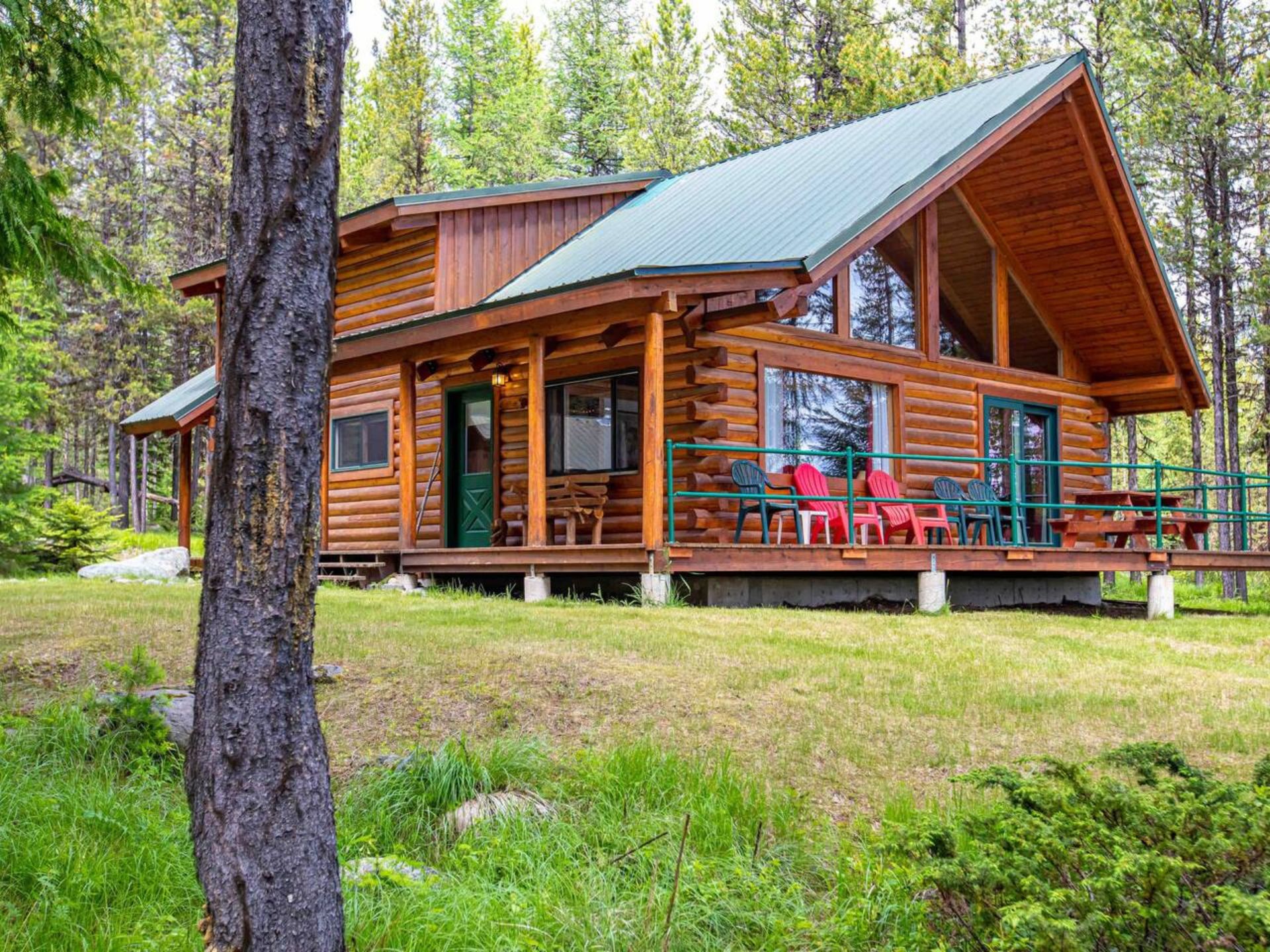 Relax And Enjoy In This Wooden Cabin Home In The Middle Of Nowhere