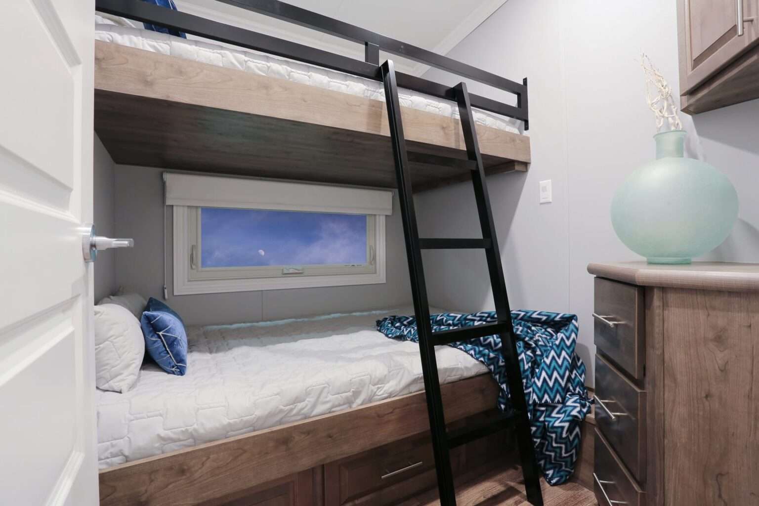 Room for kids with a bunk bed