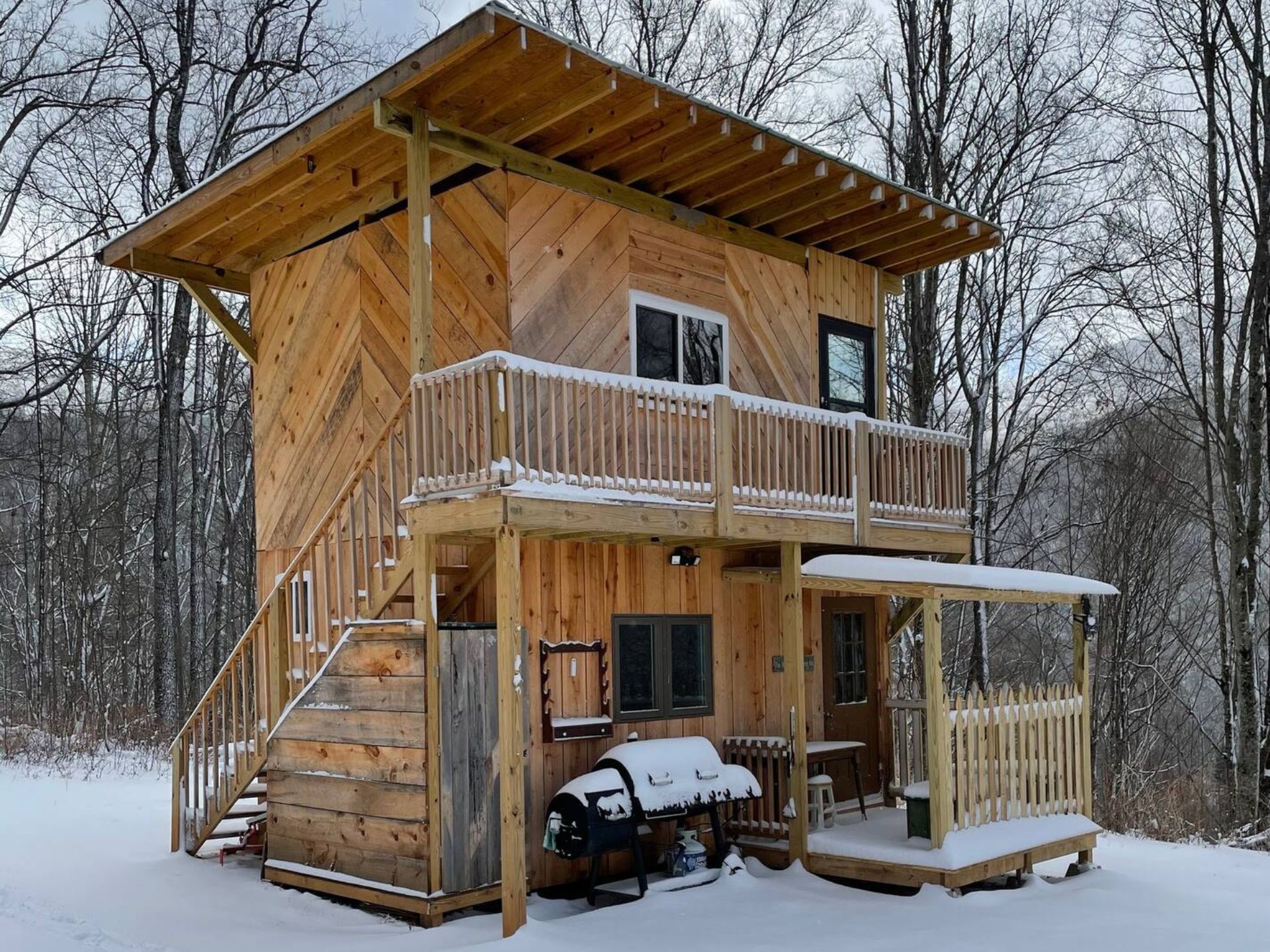 This Hideaway Cabin Will Make The Chaos Of The World Disappear