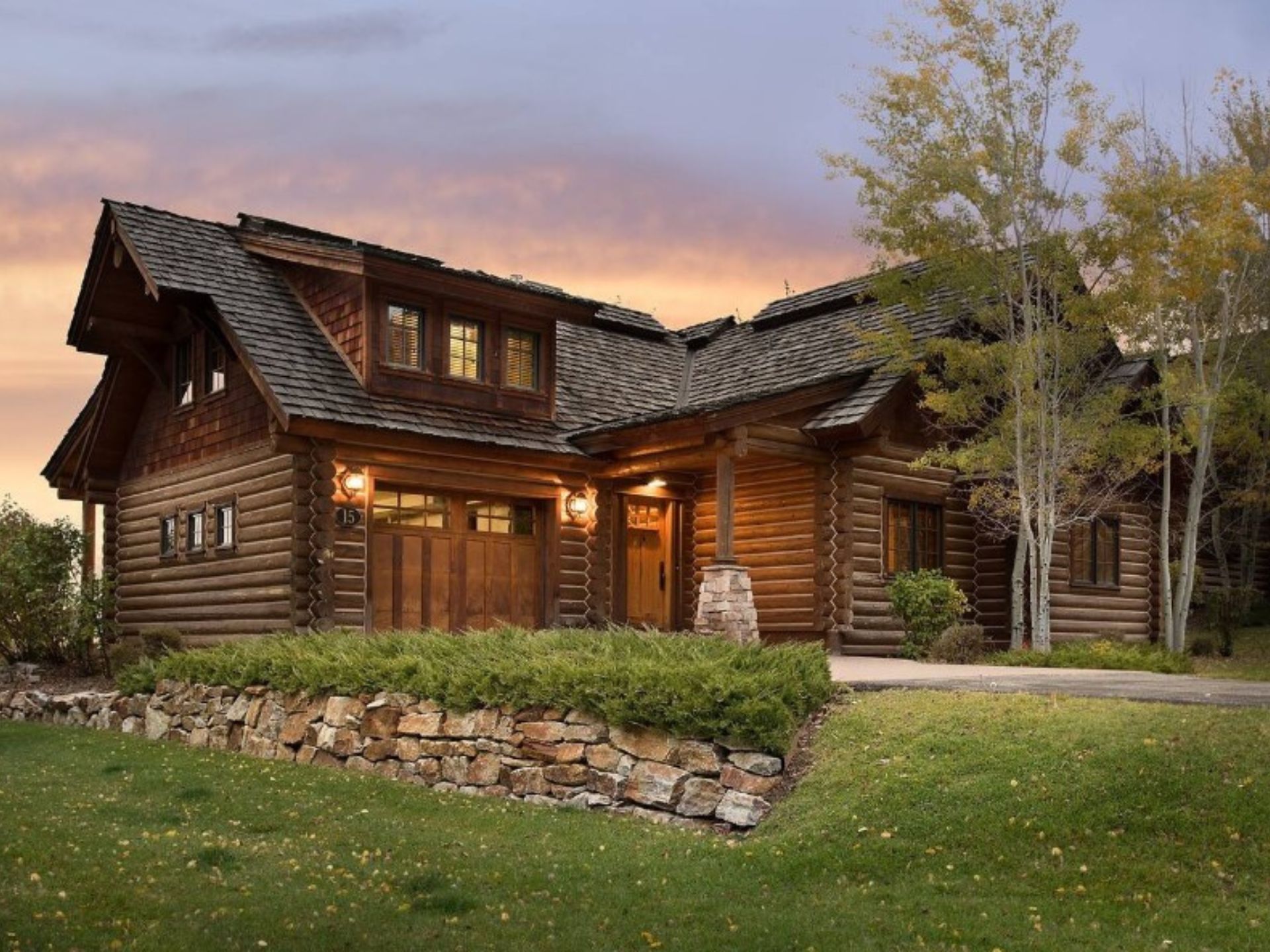 Cozy Cabins And Modern Houses Can Go Hand In Hand And This Place Is The Proof