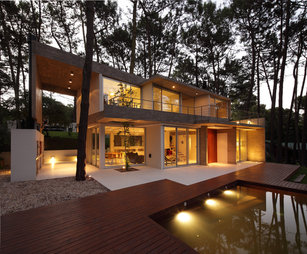 exterior of a modern house with a pool