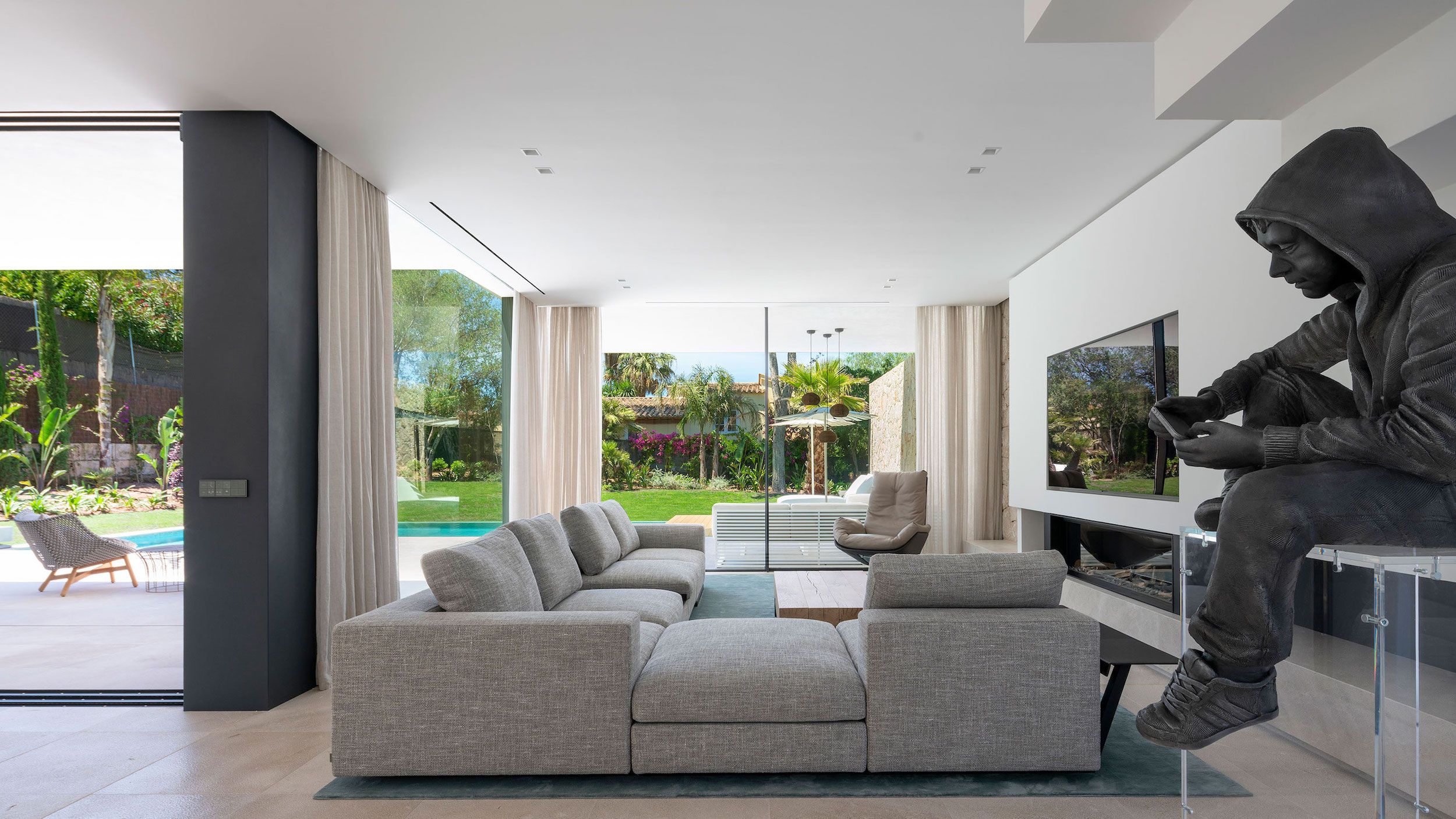 living room with lounge and glass door