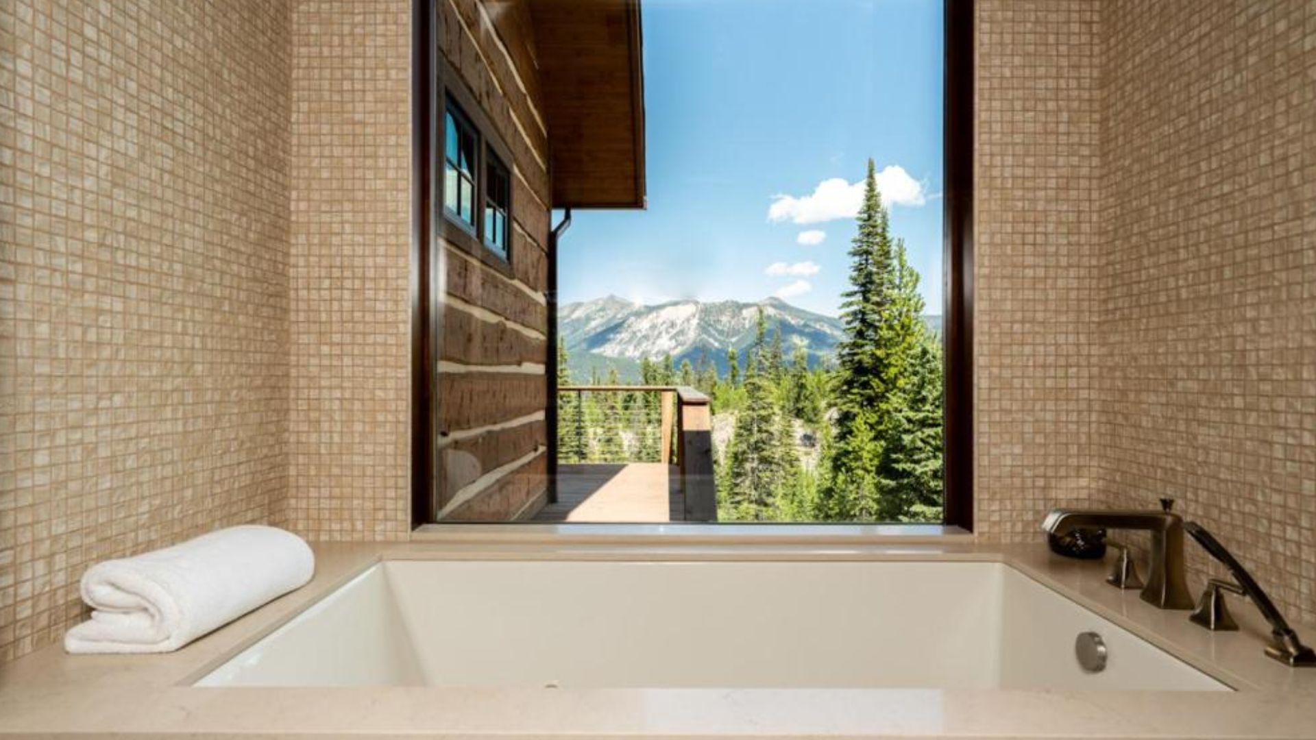 soak in tub with a beautiful view on the mountains