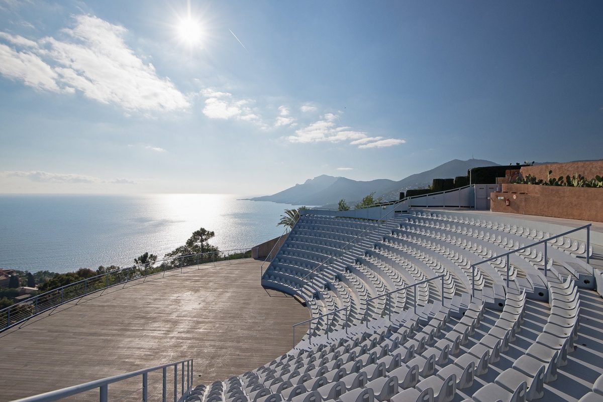 amphitheater of a modern house