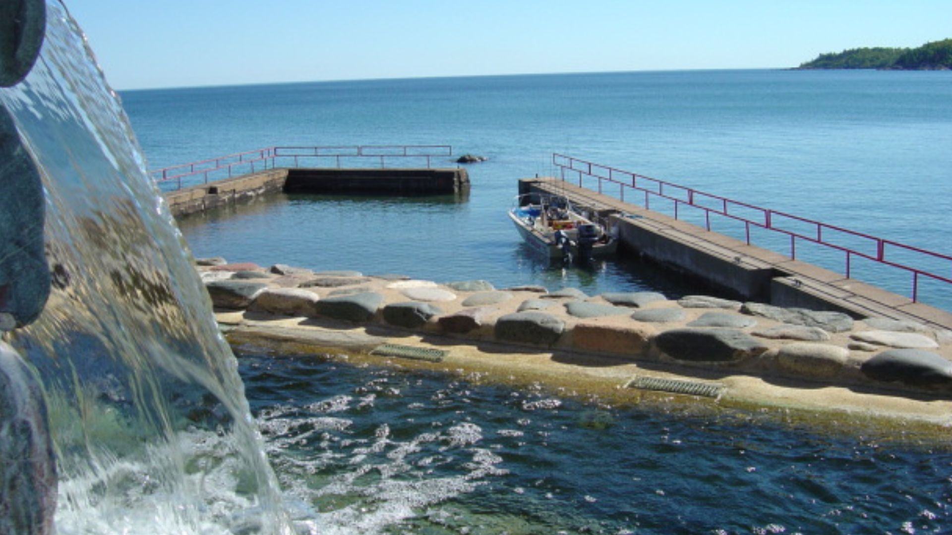 granot loma harbor one the water of lake superior