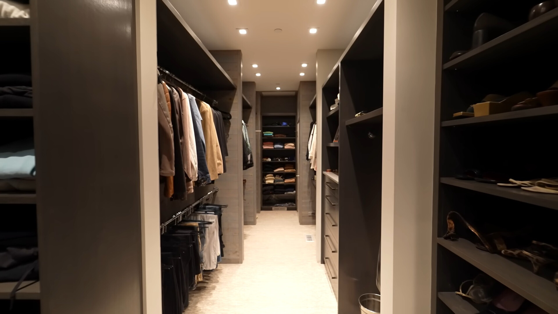 walk in closet