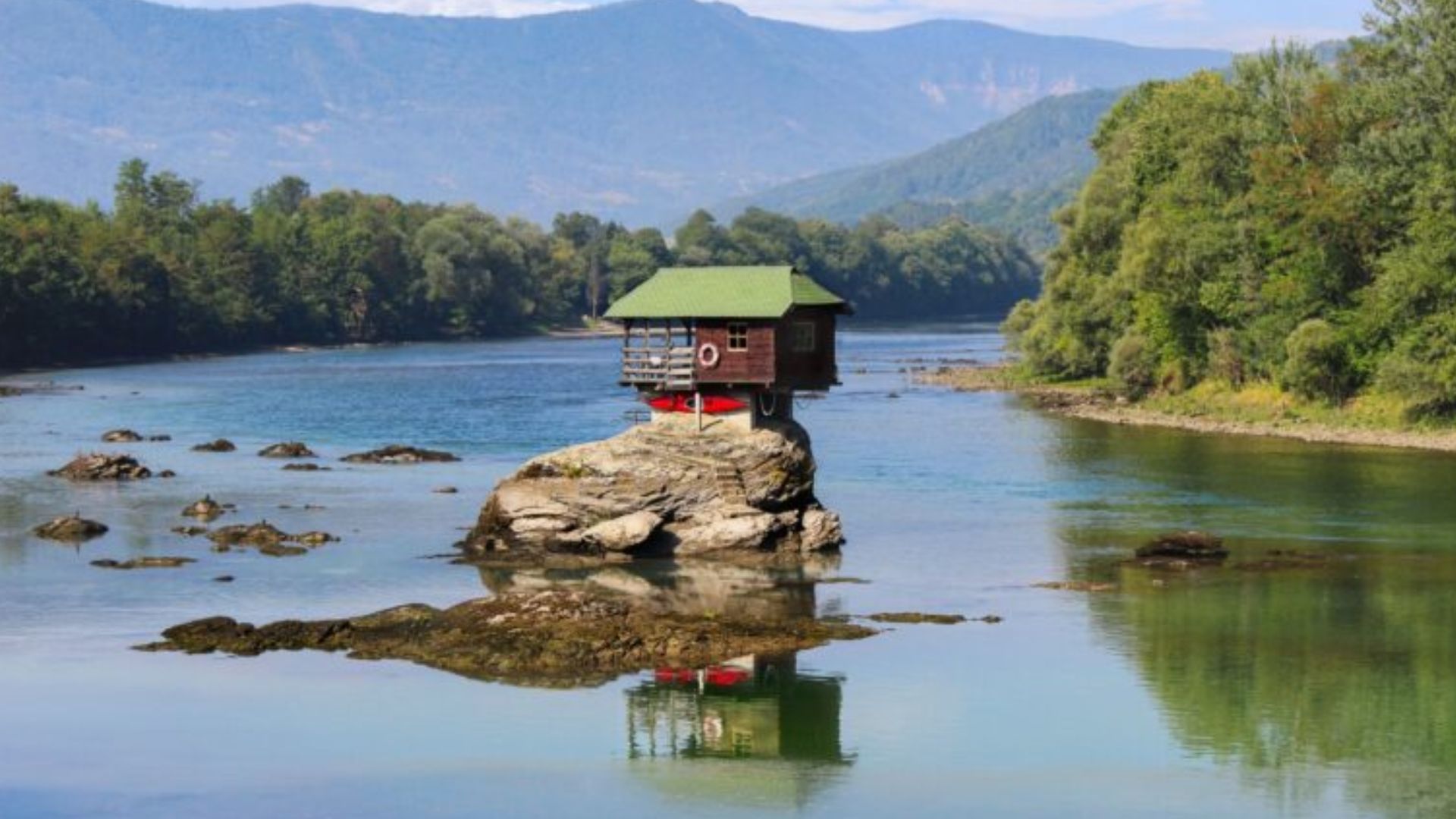 house in the middle of the river