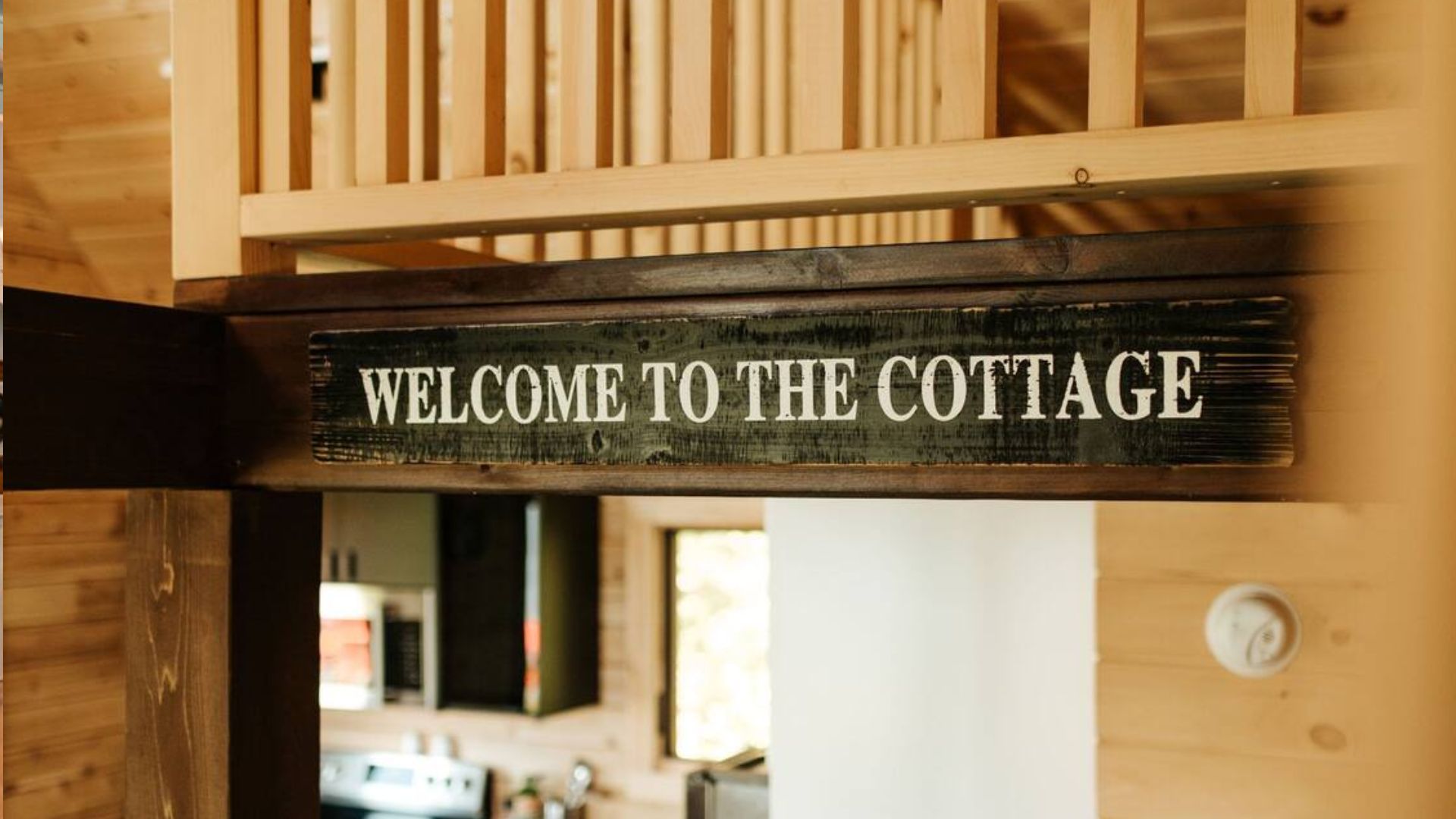 welcome sign int he cottage