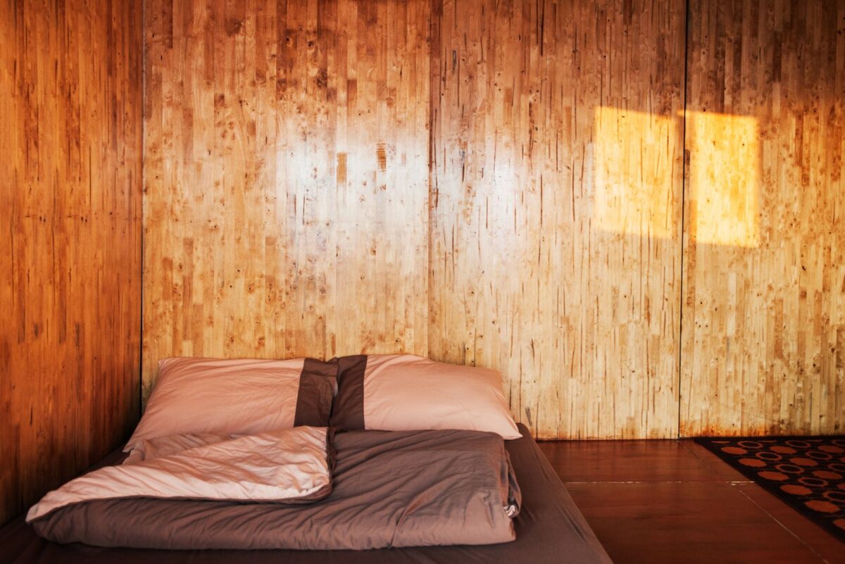 11 Rustic Bedroom Ideas For Your Inner Cabin Enthusiast