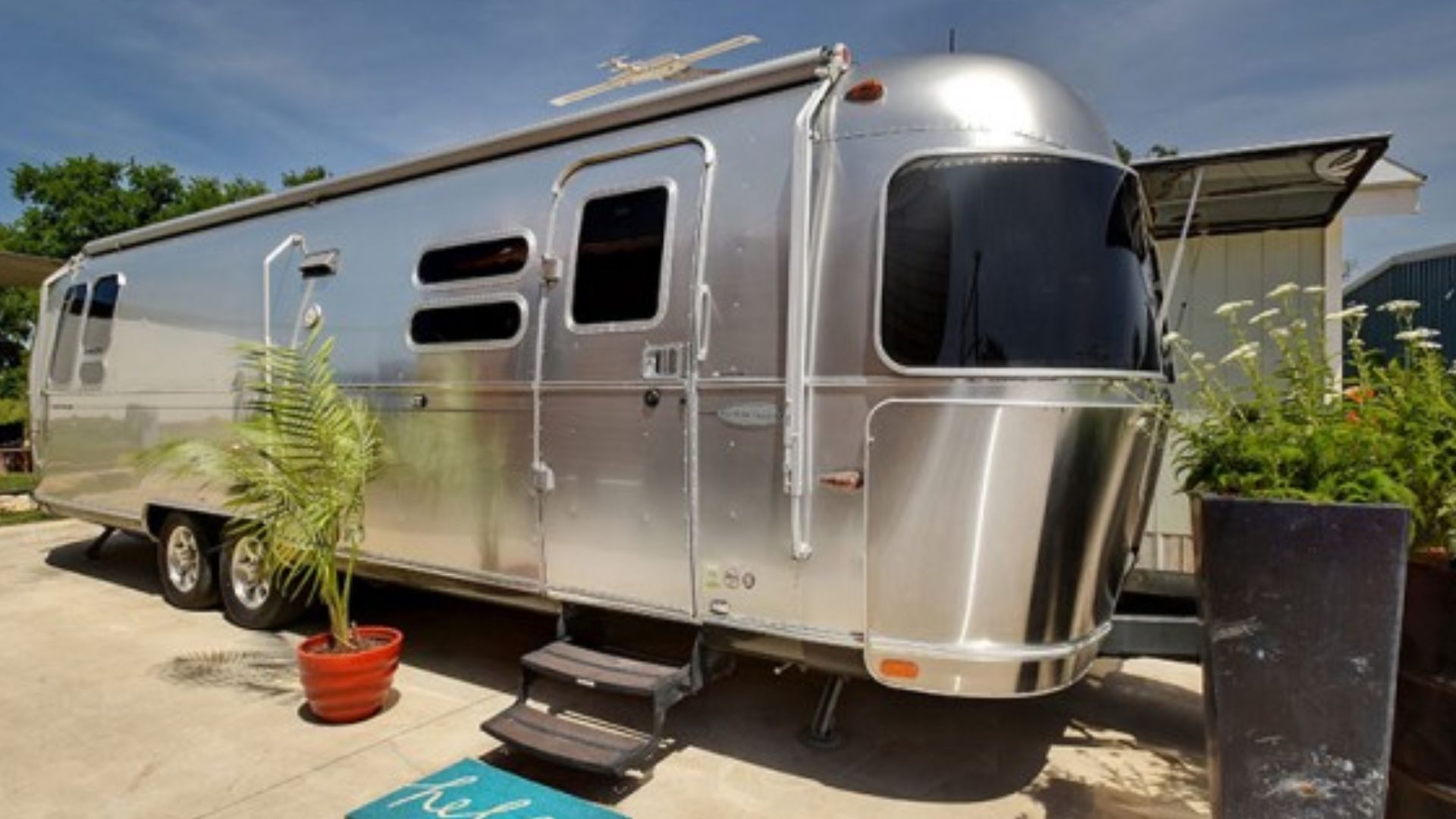 exterior of an airstream