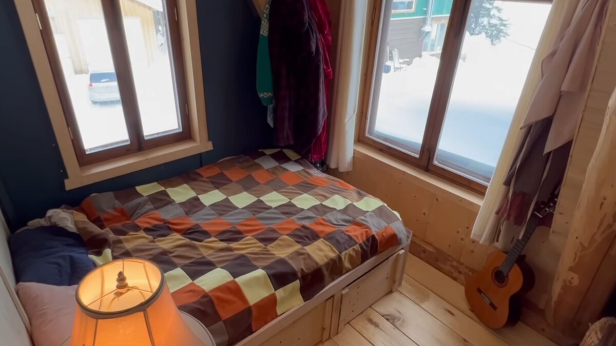 A Couple Turned Their Tiny Cabin Into Paradise And It’s Basically What ...