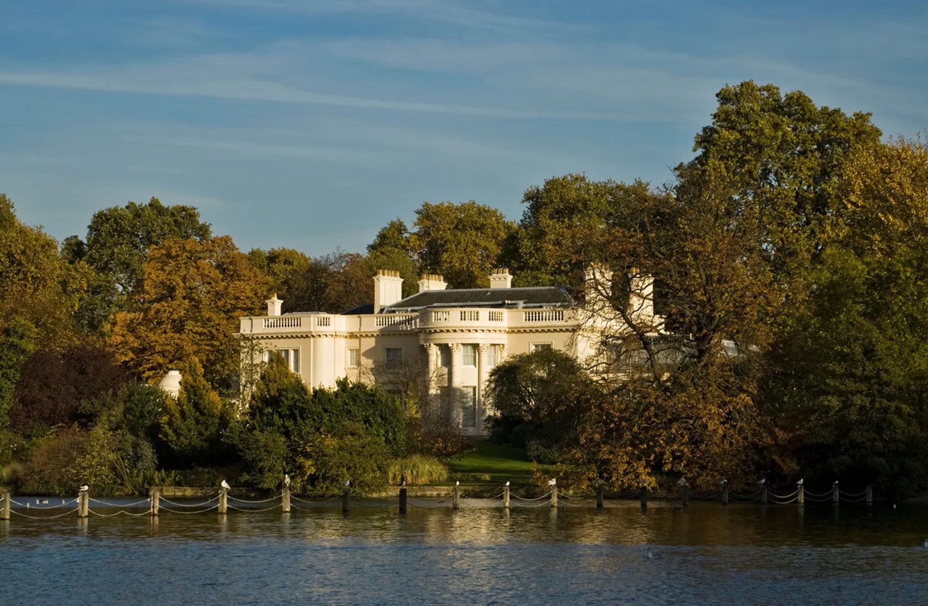 The holme mansion on a lake