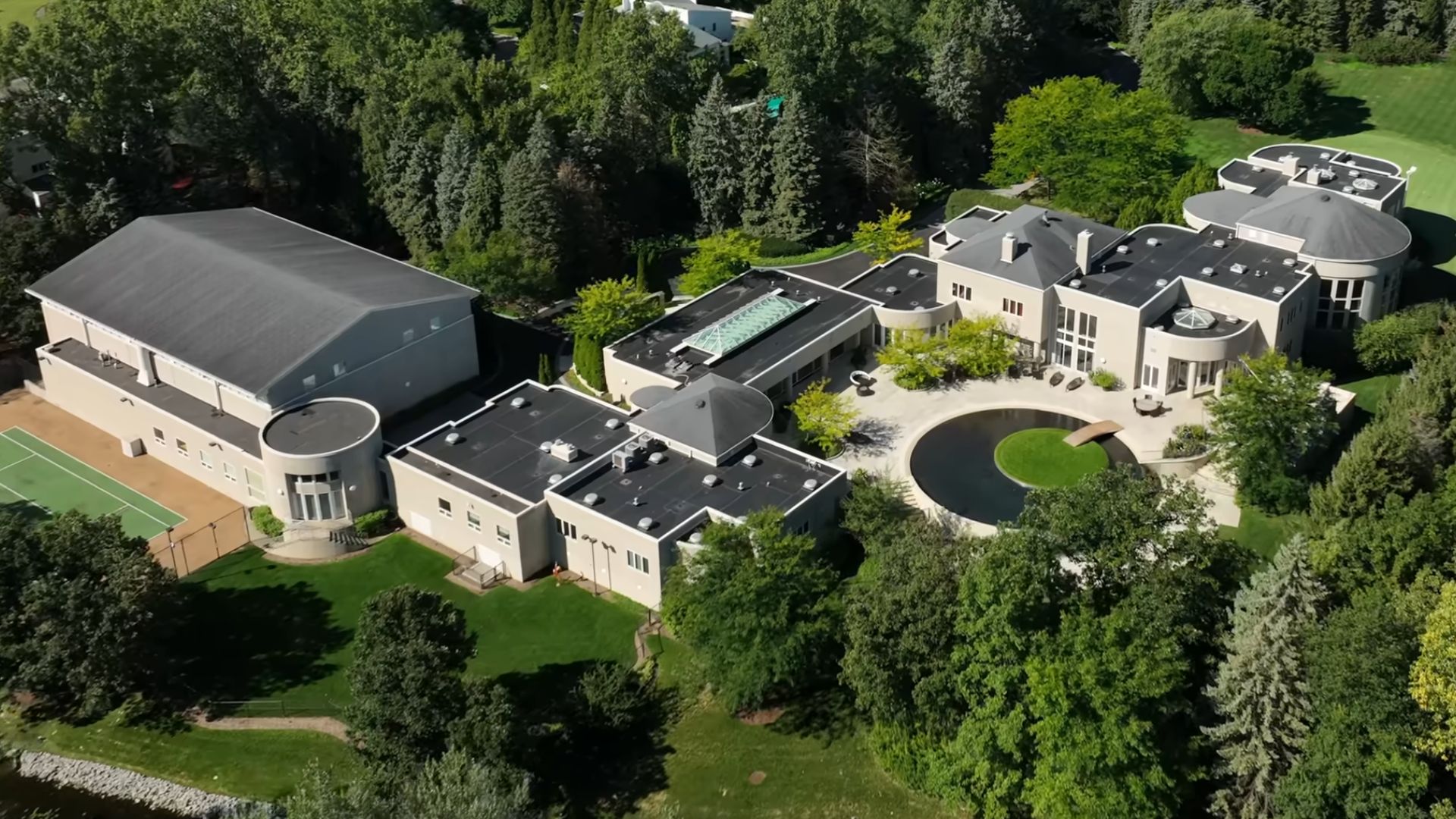 michael jordans mega mansion