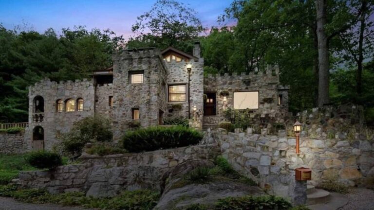 Magical airbnb homes