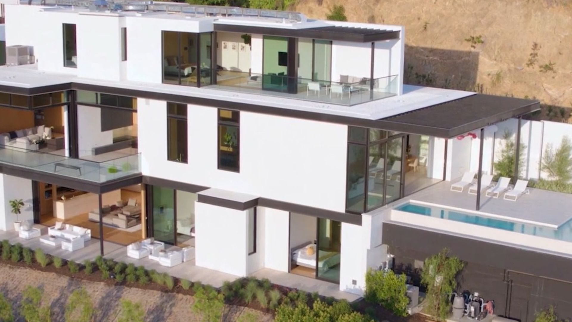 ariana grande's mansion