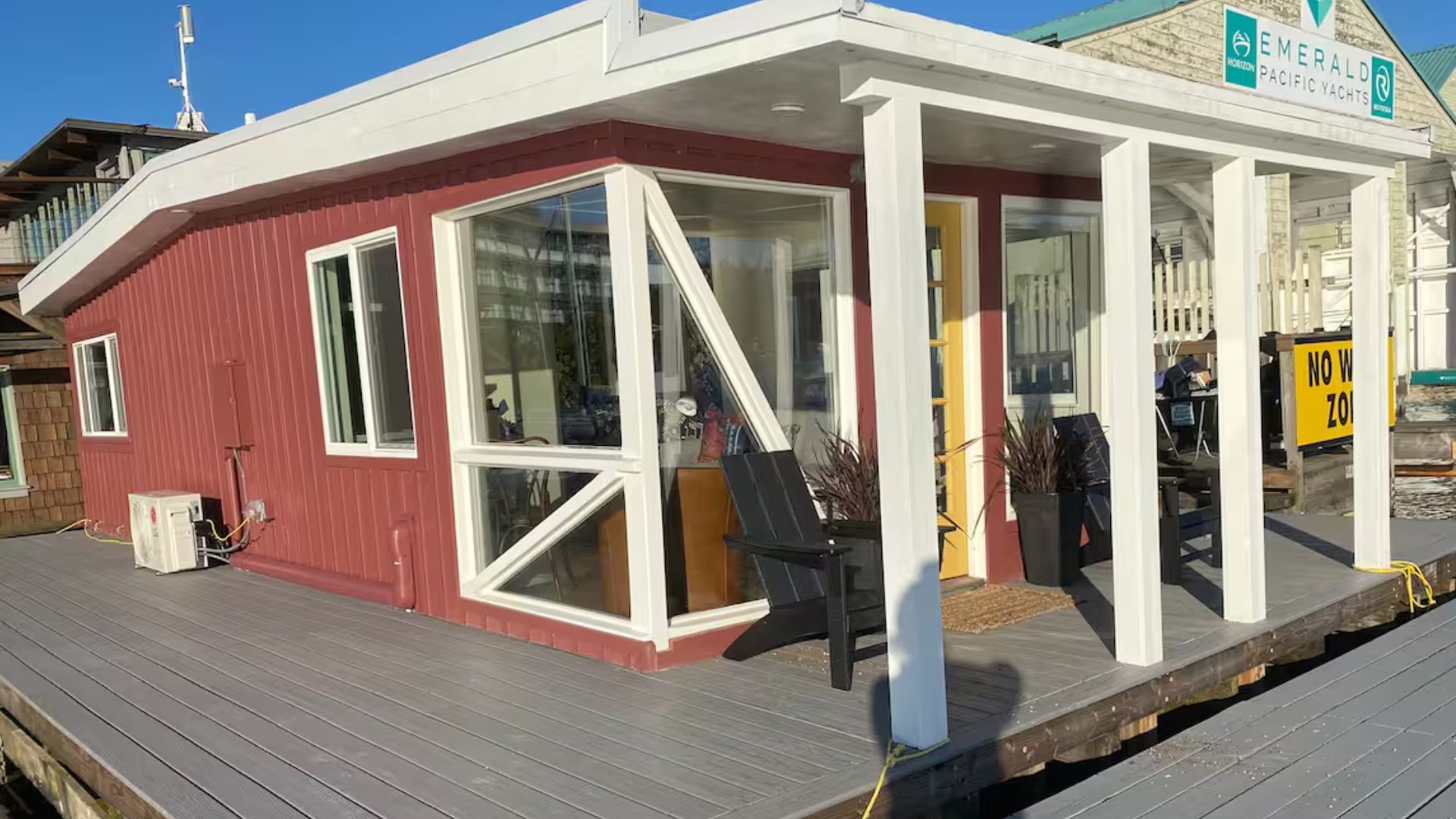 houseboat in seattle