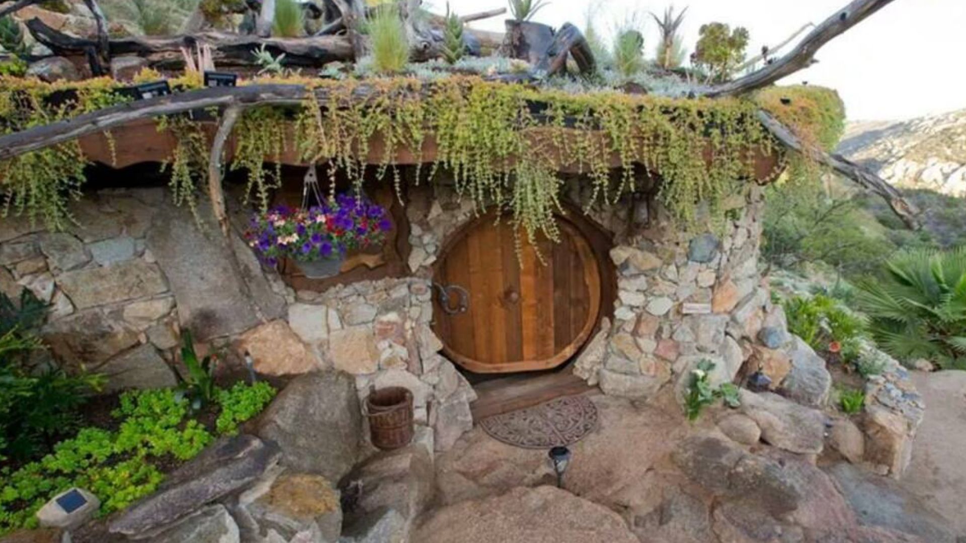 san diego hobbit house