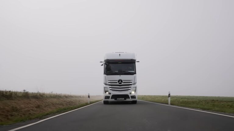 Big Wheels, Bigger Luxury And This Tiny House On Wheels That Redefines Roadside Glam