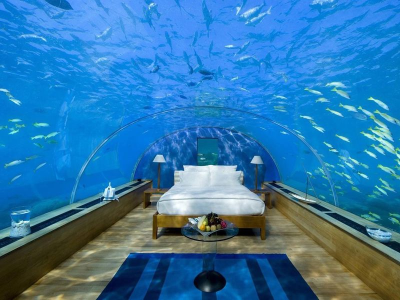 Poseidon Undersea Resort, Fiji