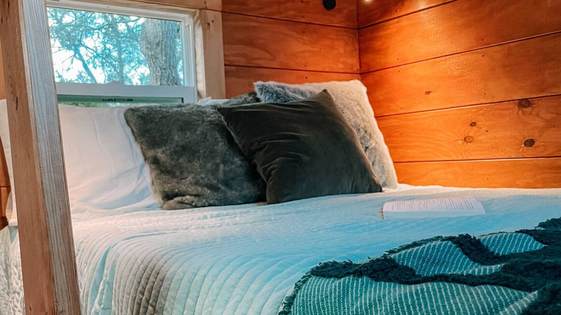 Trade City Lights For String Lights In This Magical Treehouse Escape