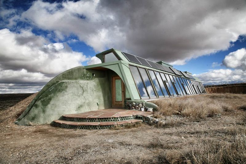 The Earthship Biotecture by Michael Reynolds