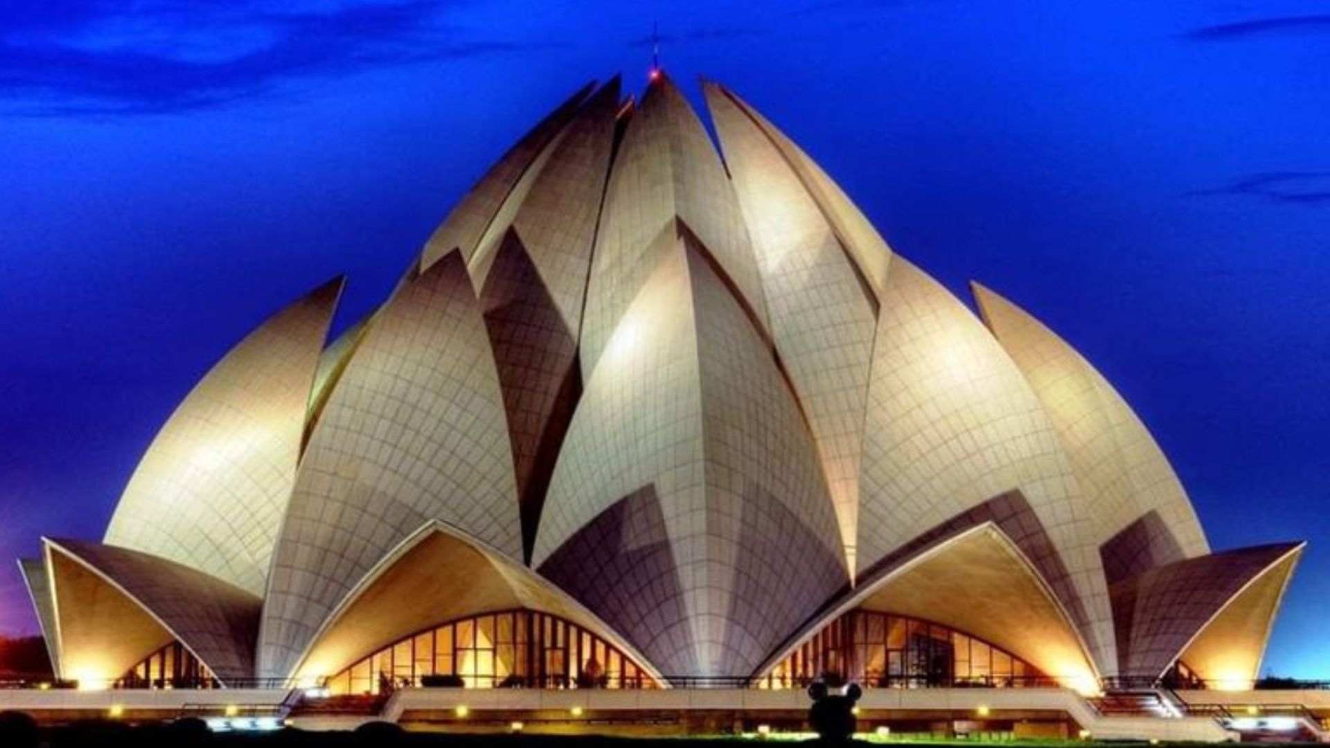 lotus building in india