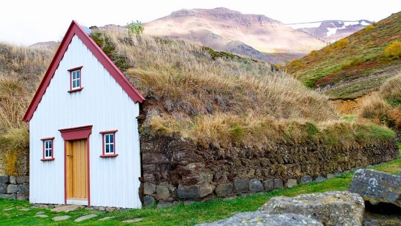 Underground House, Iceland