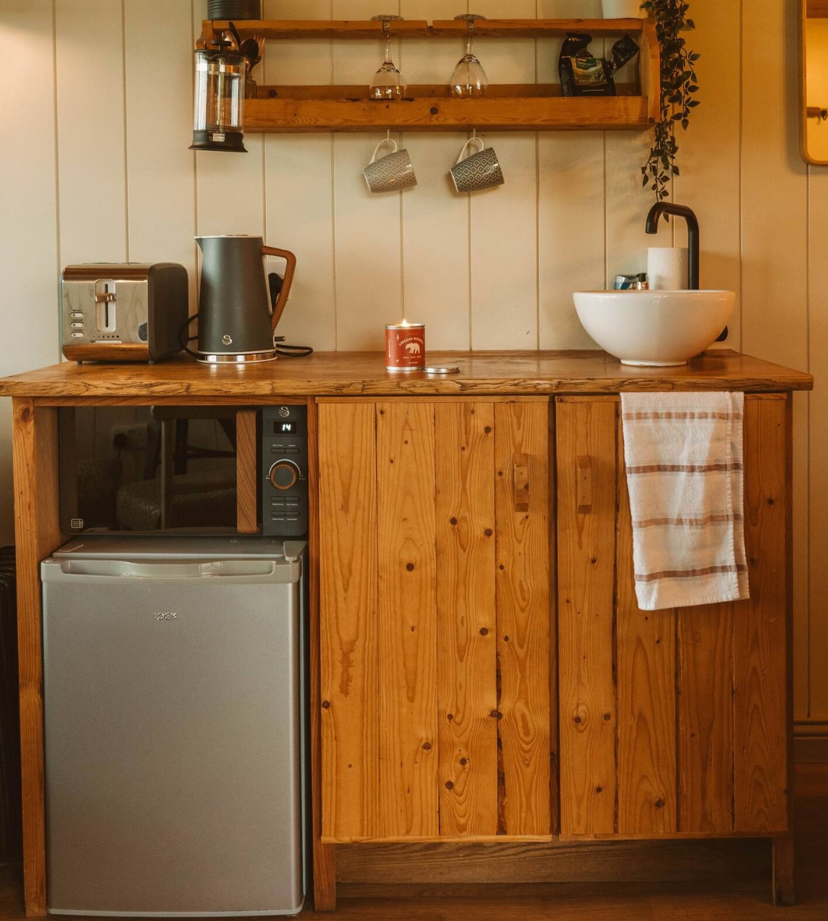 Kitchenette with mini fridge and microwave