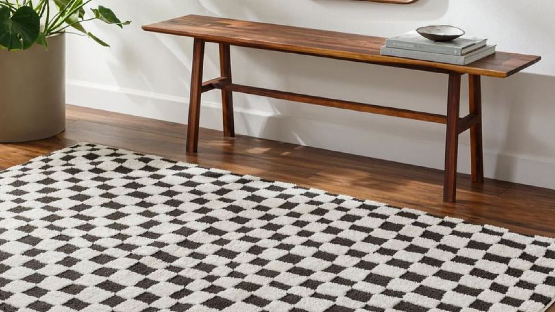 20 Ways To Incorporate The Checkerboard Trend Into Your Home