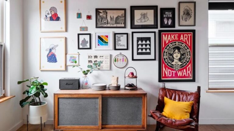 25 Nostalgic Living Room Trends Designers Want To Bring Back