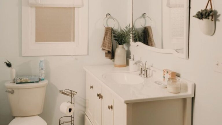 25 Things In Your Bathroom You Should Get Rid Of Immediately