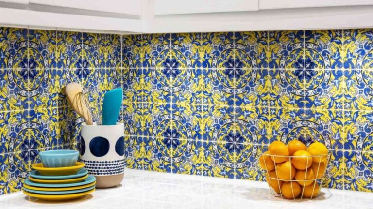 30 Kitchen Backsplash Ideas That Are Beautiful And Budget-Friendly