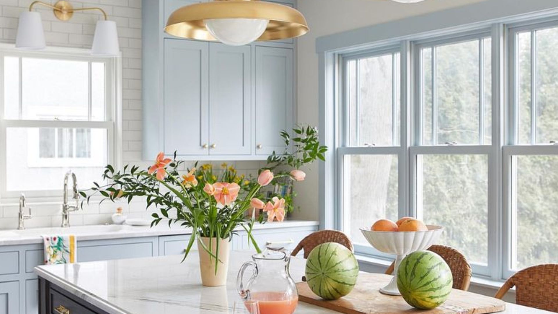 34 Kitchen Trends For 2025 That Will Finally Say Goodbye To White Cabinets