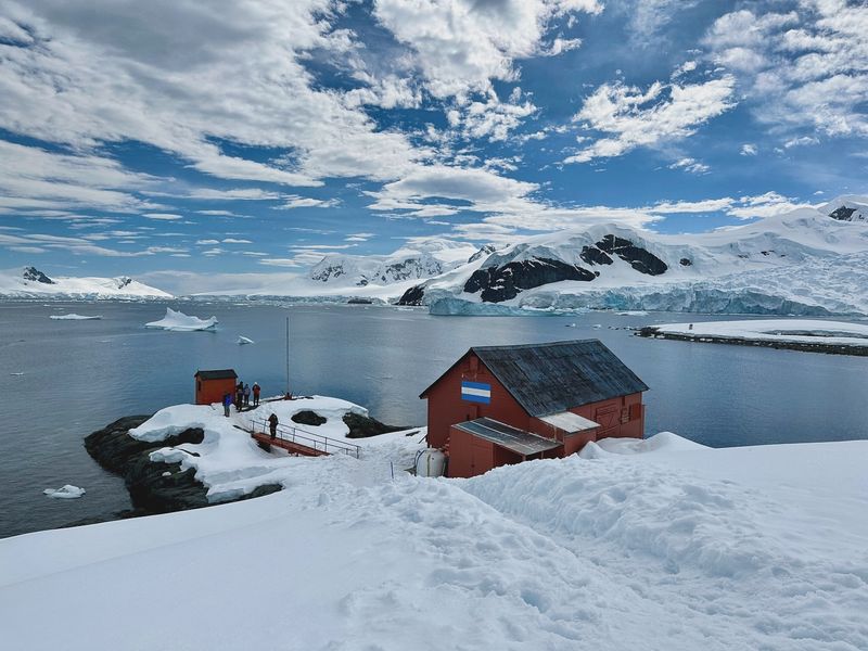 Antarctic Ice Station