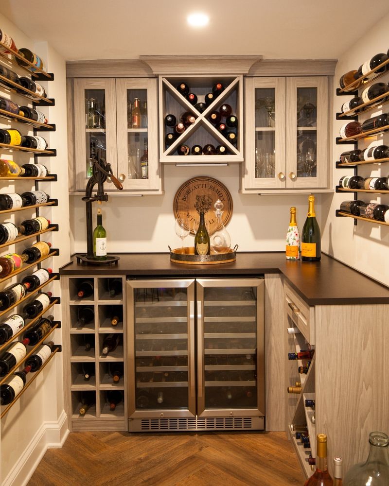 Chic Wine Bar