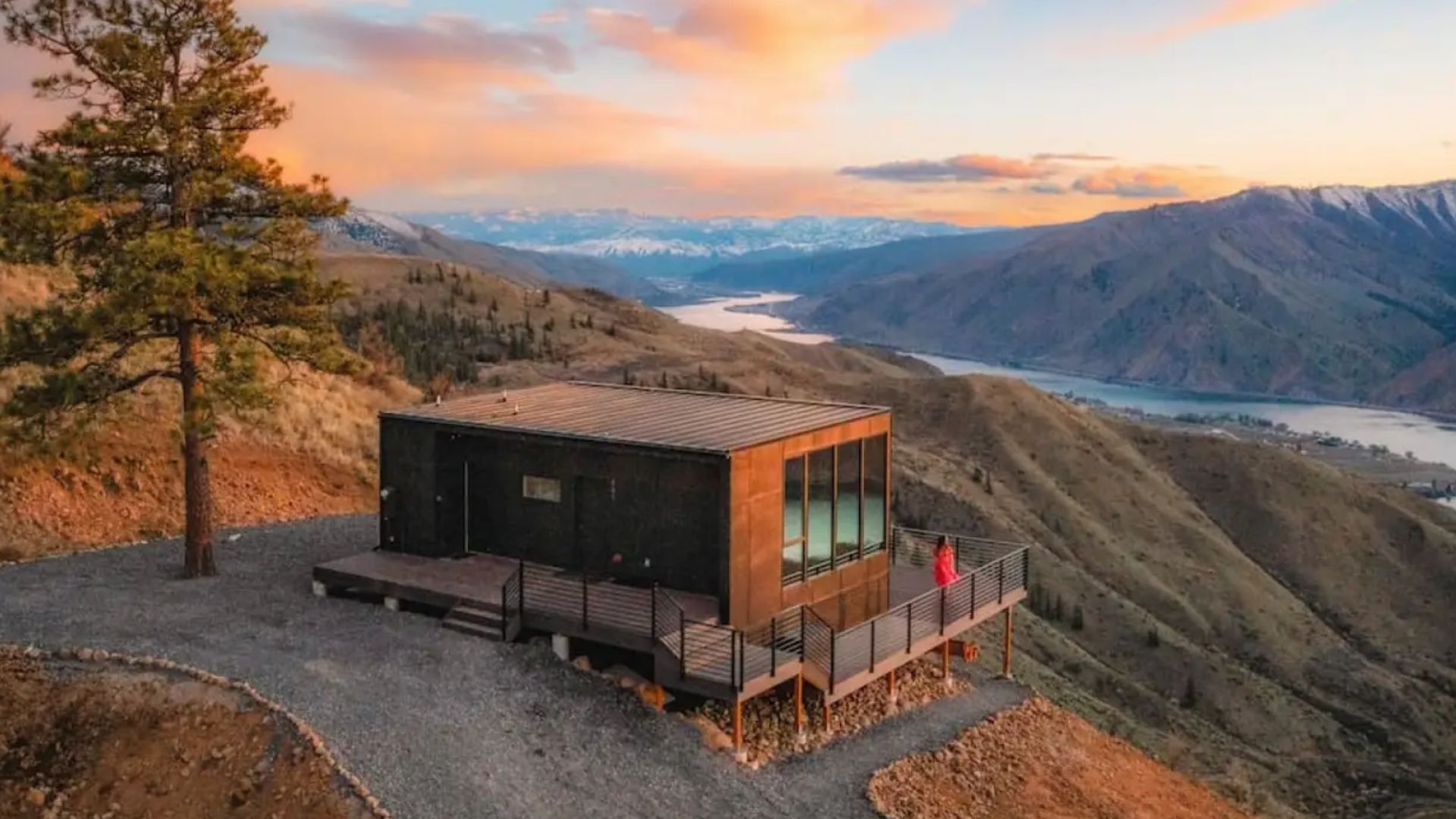 cabin on the edge overlooking the mountains