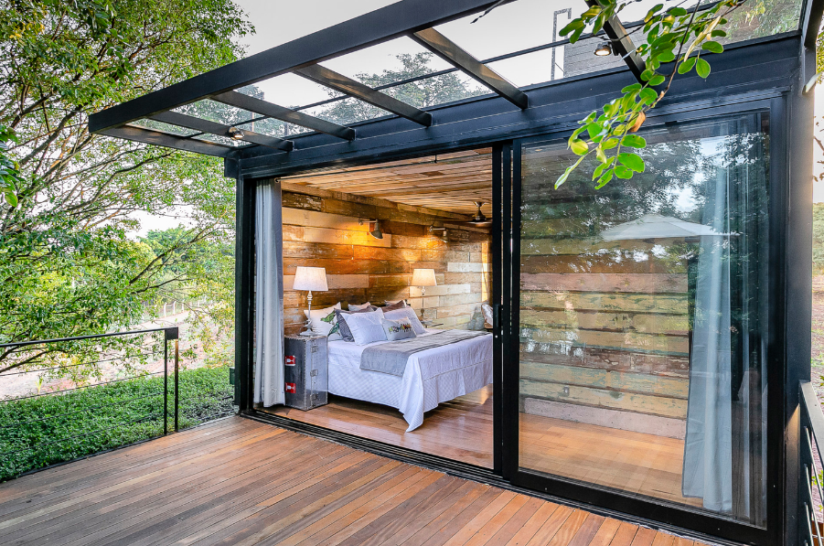 bedroom next to a terrace