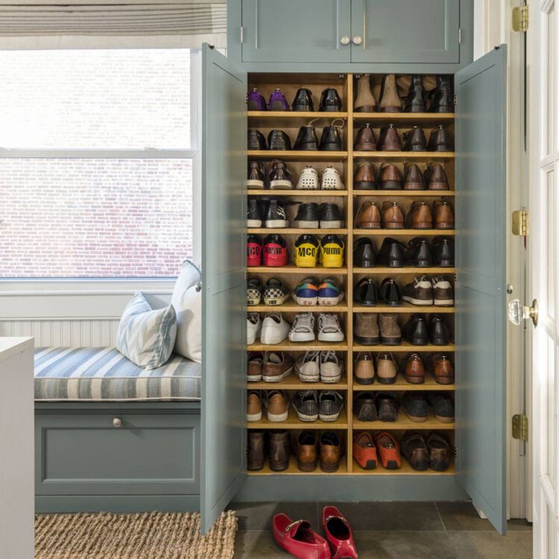 Efficient Shoe Storage