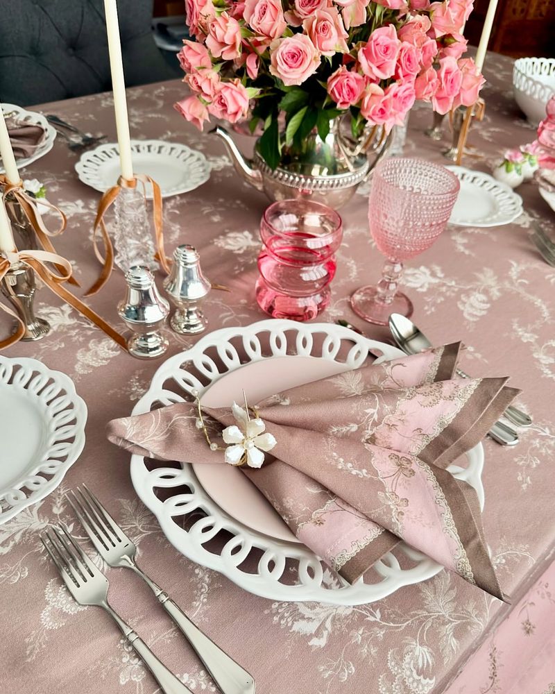 Elegant Pink Table Linens