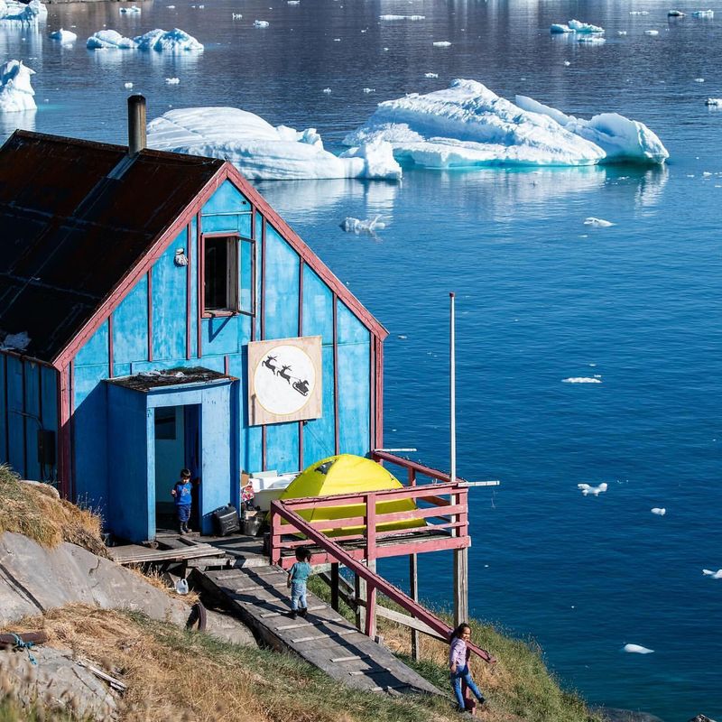 Greenlandic Iceberg Cabin