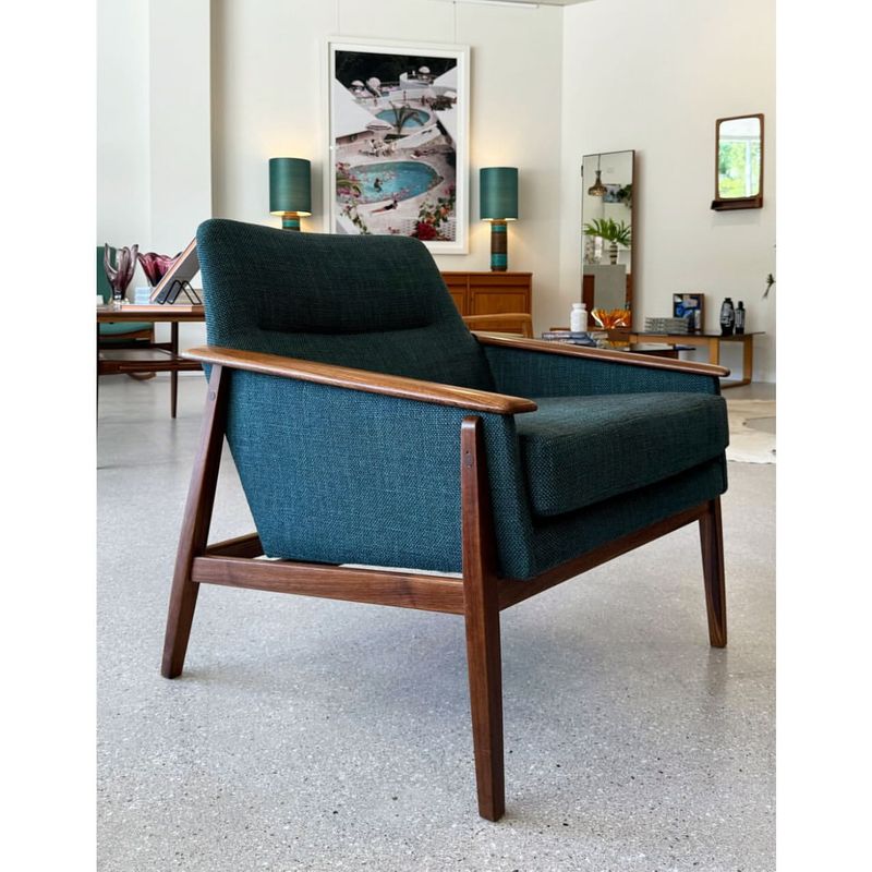 Mid-Century Modern Chairs