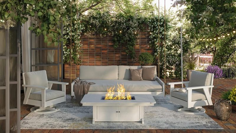 Outdoor Living Spaces