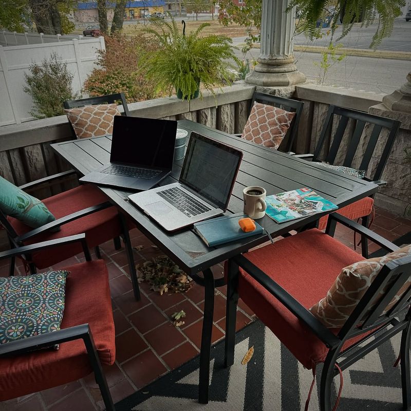 Outdoor Workspaces