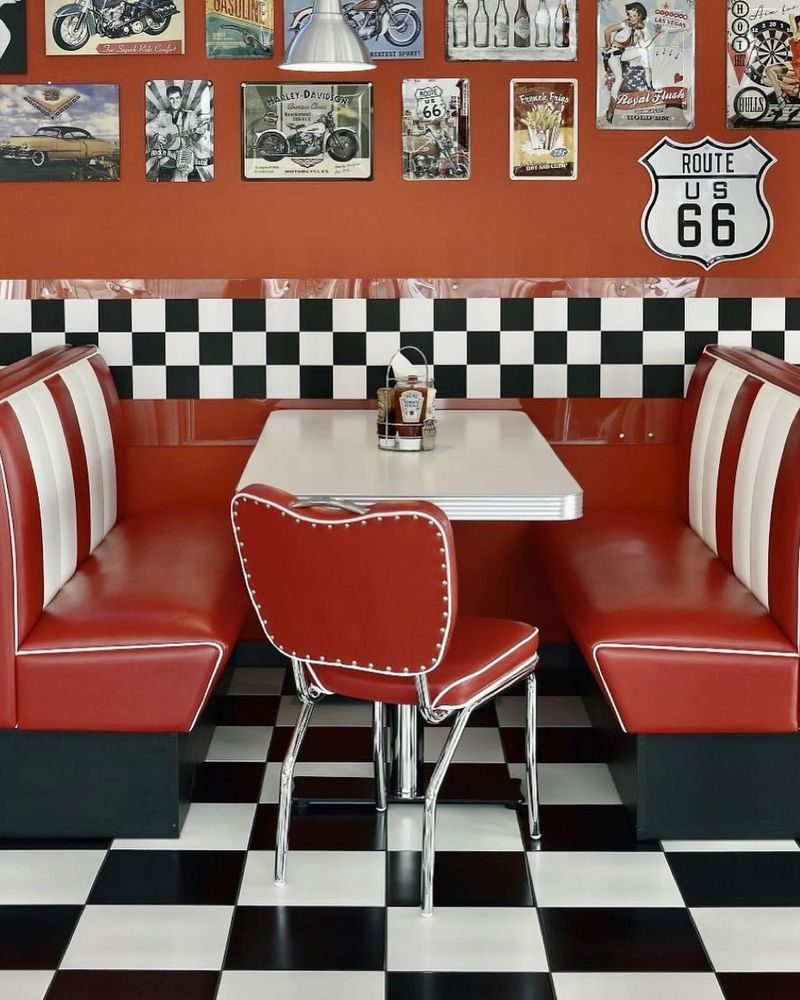 Retro 50s Diner Booth