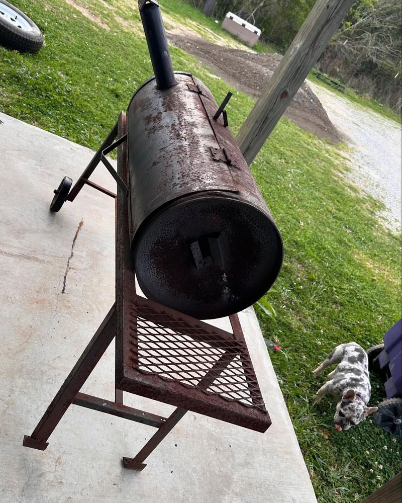 Rusty BBQ Grill