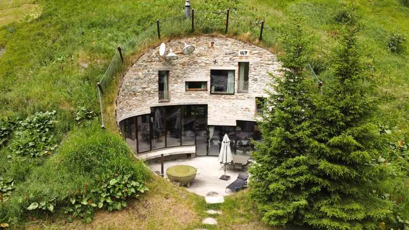 The Underground House, Switzerland