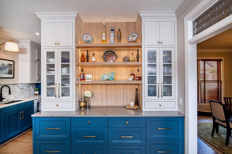 Two-Tone Cabinets