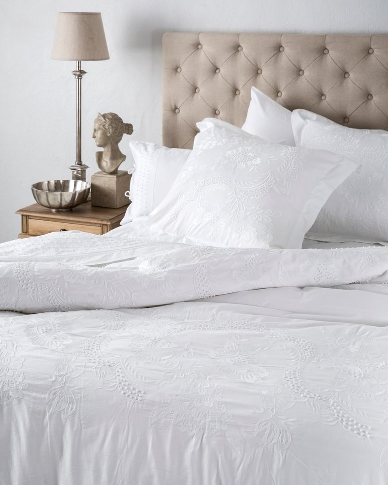 Use Crisp White Bedding