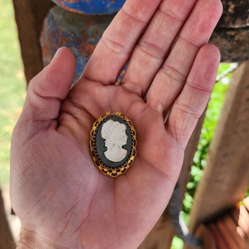 Victorian Cameo Brooch