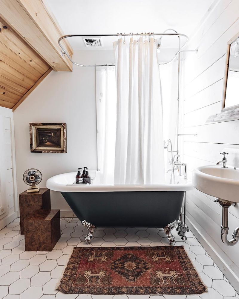 Vintage Clawfoot Tub